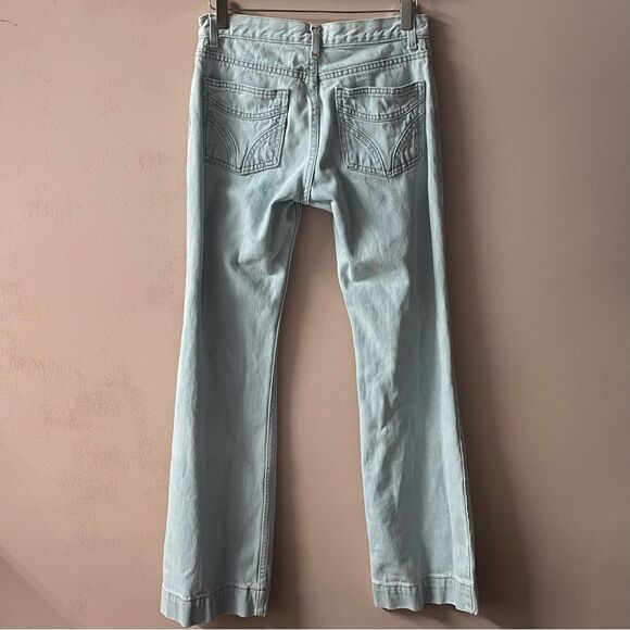 Vintage Y2K Gap Low Rise Light Wash Blue Wide Hemmed Flared Jean 28" Waist GUC - Picture 3 of 15